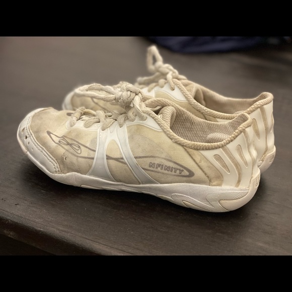 Nfinity vengeance size 4. Cheer shoes - Picture 3 of 3